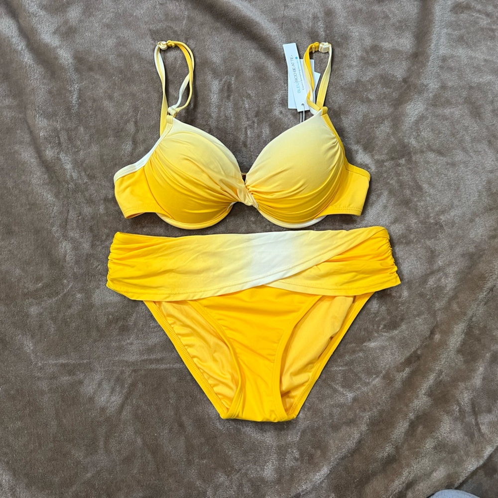 Womens yellow bathing suit SIZE 4!